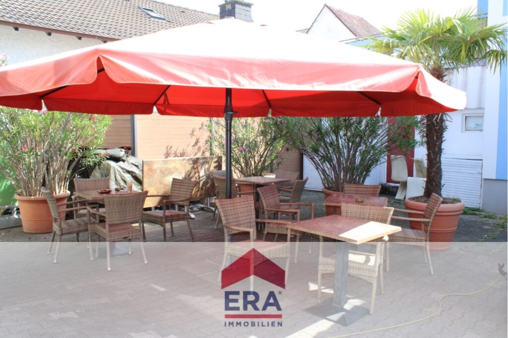 Sitzmöglichkeit der Eisdiele