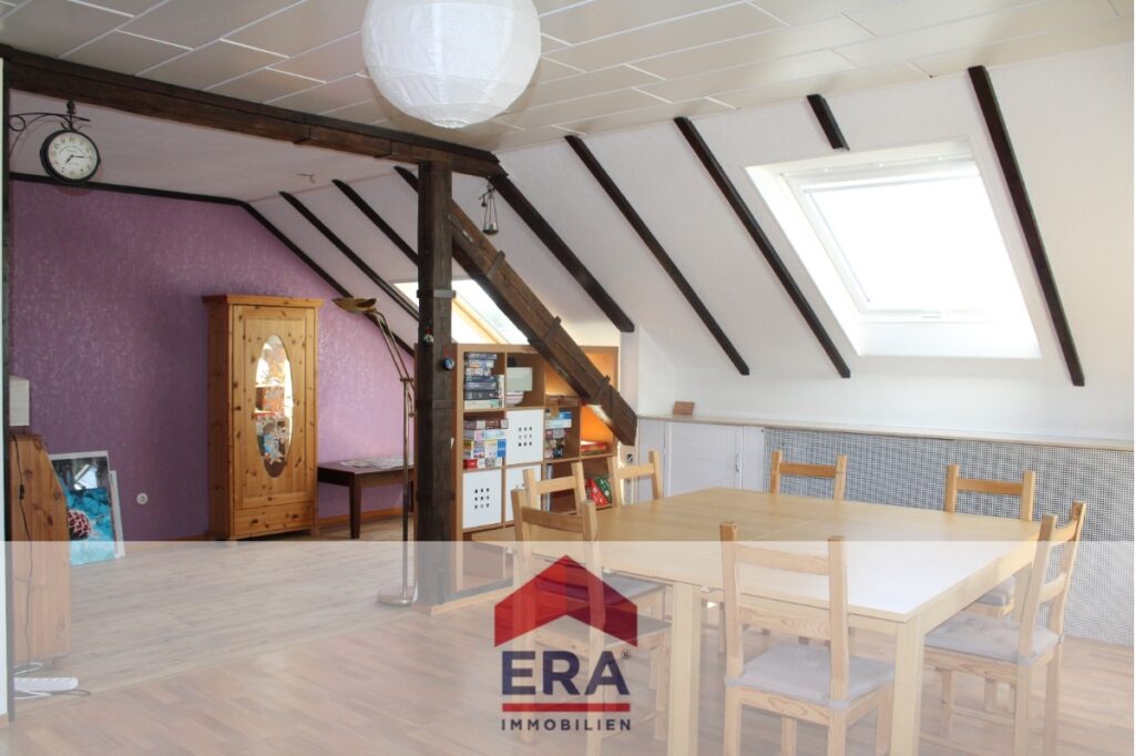 Wohn- und Essbereich DG