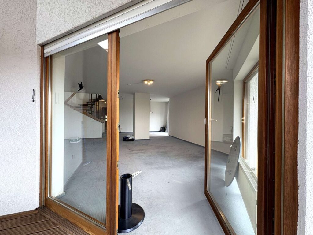 Blick in das Wohnzimmer im EG